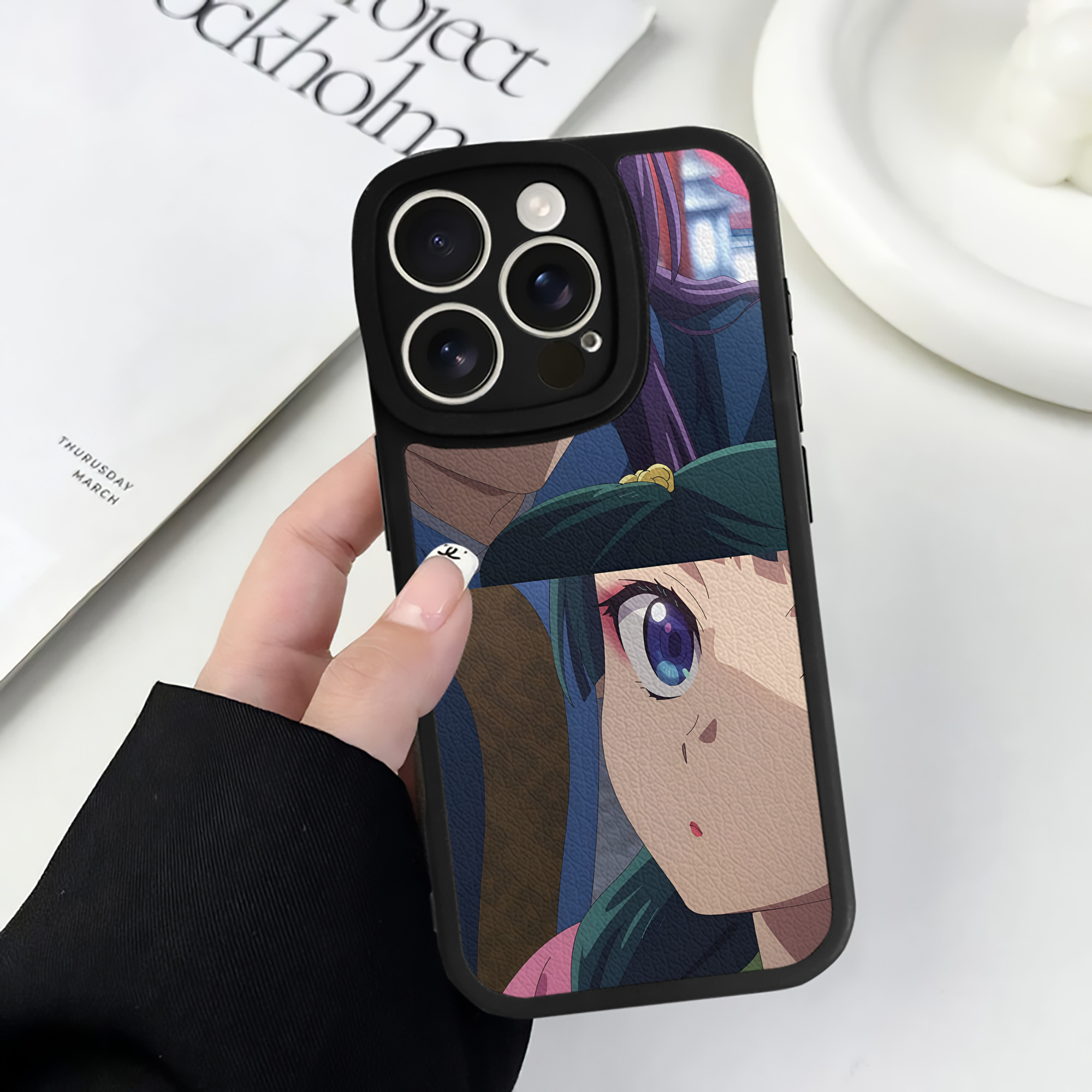 （画像用） 薬屋のひとりごと The Apothecary Diaries 【iPhone 16シリーズ対応】シリコンスマホケース（レザー調） 材質：シリコン